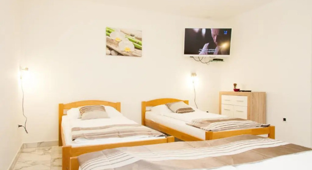 Rooms Garden Zagreb Airport, Prenota Affittacamere Velika Gorica Zagabria