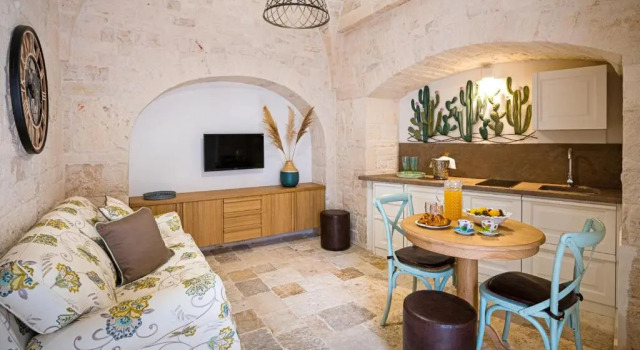 Petra Suite, Забронировать Отель Отели Альберобелло с бассейном, рядом с Музей «Трулло-Соврано», Бассейн