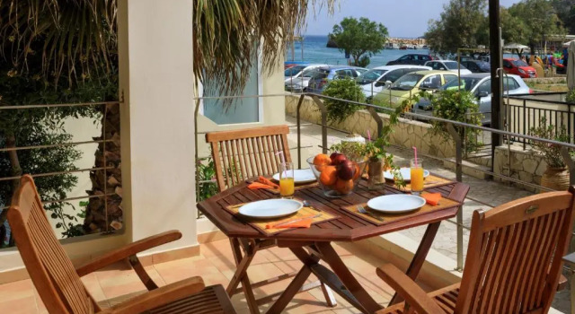 Villa Giannis, Boek Villa Almirida Kreta