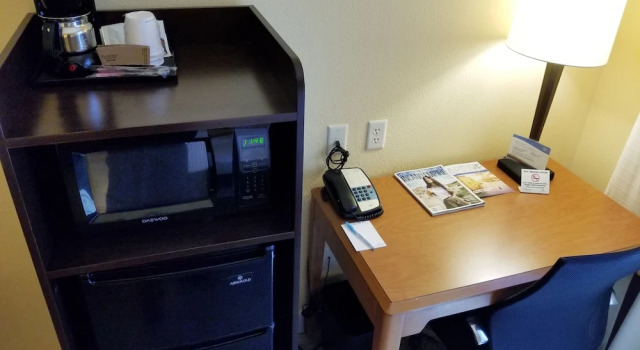 Четырёхместный номер Standard Fairfield Inn & Suites Temecula