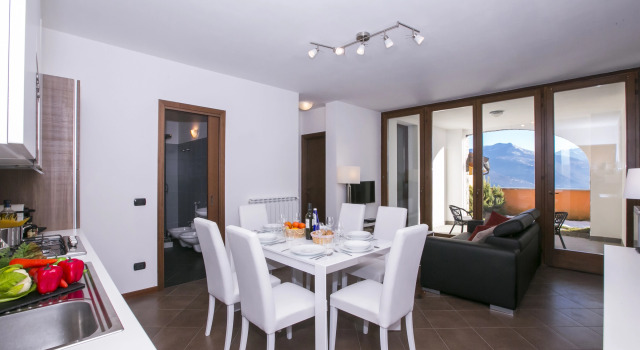Residence Borgo la Sorgente, Buchen Sie Ferienwohnung Gravedona Comer See