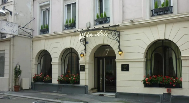 Hotel des Arts - Cite Bergere, Забронировать Отель Отели Парижа с парковкой, рядом с Лувр — Риволи, Парковка