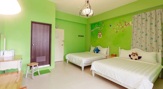 Четырёхместный номер Standard Kids Drawing B&B