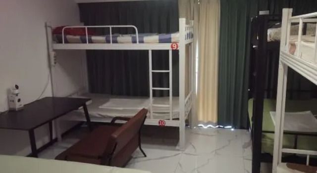 Кровать в общем номере (женский номер) Gongque Hostel (Panyu Jinlin Wanbo)