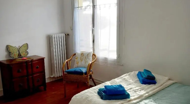 Chambres d'Hôtes Couleurs d'Elvine, Забронировать Отель «постель и завтрак»  