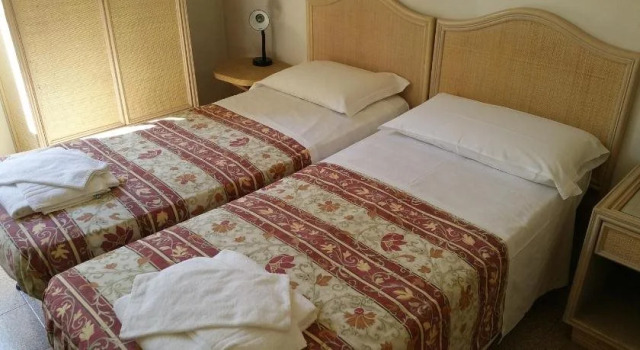 Hotel Iris