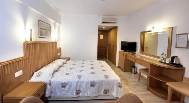 Двухместный номер Standard с балконом и с видом на сад Belcehan Hotel