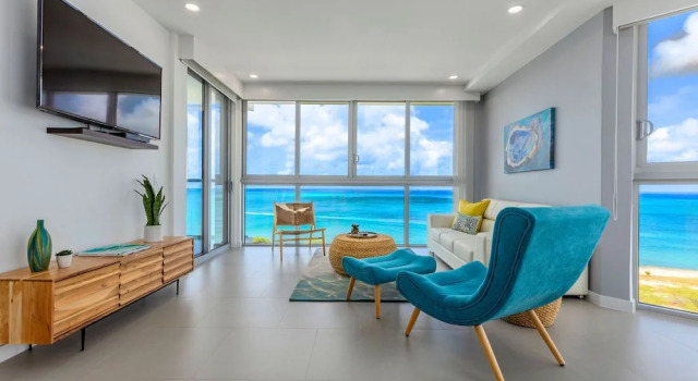 Номер Superior Azure Beach Residences