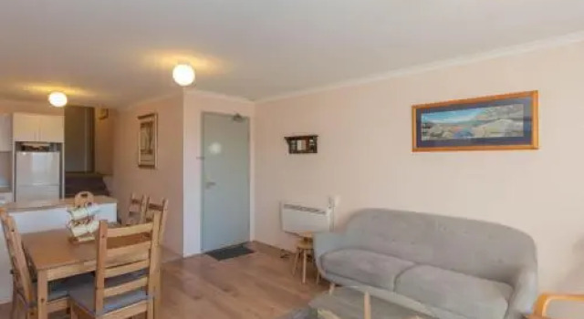 Cascades 13/3 Kurrajong Street