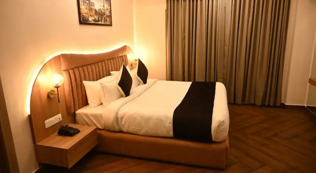 The Regal Crown By Ritya Hotels
