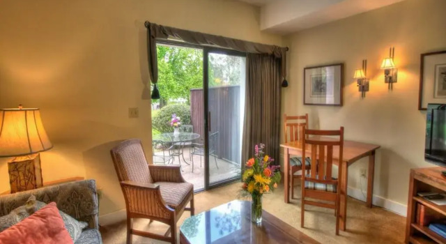 Люкс Geneva On The Lake Boutique Resort Hotel