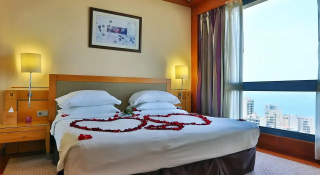 Двухместный номер Standard Crowne Plaza Beirut by IHG