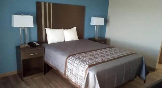 Люкс Deluxe Motel 6 Burlington