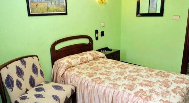 Pensión Ariz, Boek Hotel Basauri Vizcaya