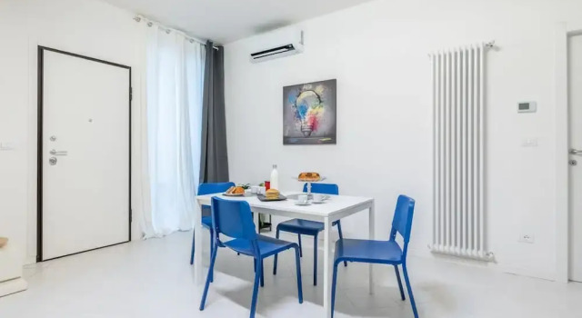 Chic Pop Apartment in Livorno