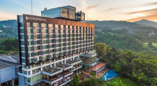 Camera Standard duplex InterContinental Bandung Dago Pakar, an IHG Hotel