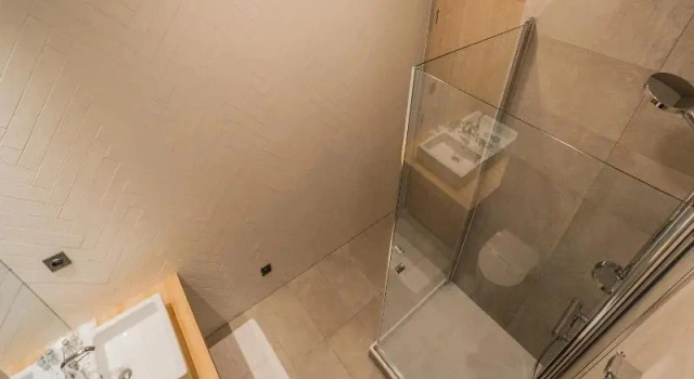 Deluxe Dvoulůžkový s manželskou postelí pokoj s balkonem Hotel Dolphin