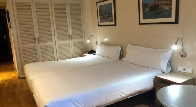 Двухместный номер Standard Hotel Urpí