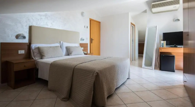 Семейный номер Standard с видом на море Hotel Touring