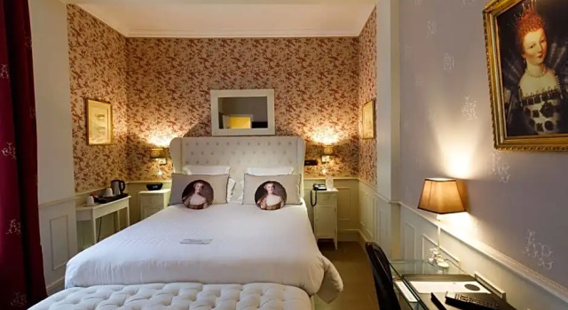 Номер Comfort Hotel & Spa Le Grand Monarque, BW Premier Collection