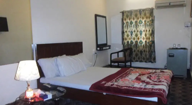 Executive Double room with balcony and with park view Hilltop Hotel