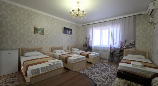 Четырёхместный номер Standard 1000 и 1 ночь