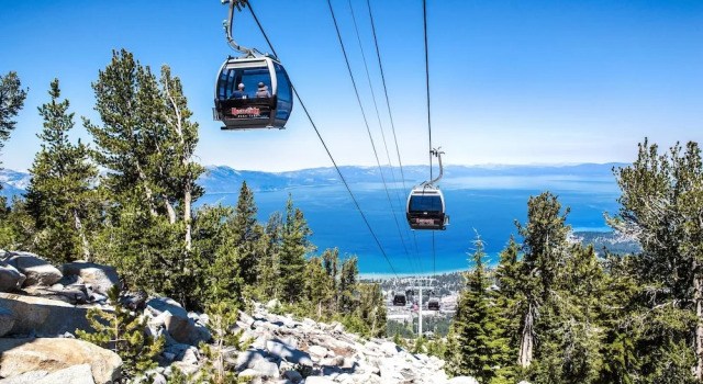 Номер Standard LuxuryÂ 4br  Steps From Heavenly Village & Gondola 4 Bedroom Condo by RedAwning