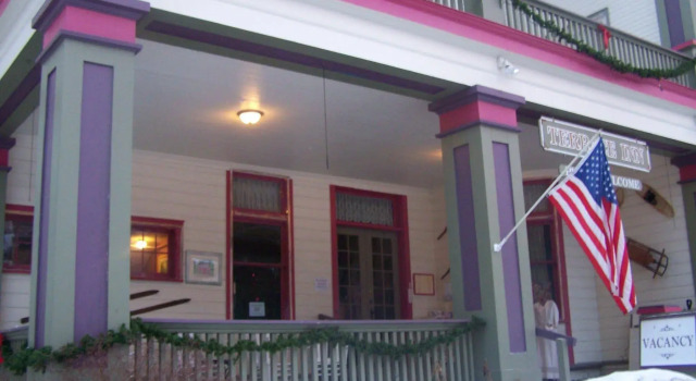 Terrace Inn and 1911 Restaurant, Prenota Hotel Petoskey Michigan