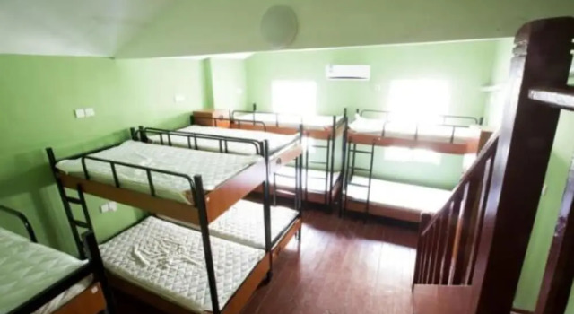Кровать в общем номере (мужской номер) Meet int'l Youth Hostel Pichaiyuan