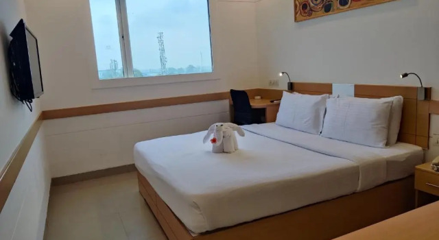 Mango Grove Hotel, Забронировать Отель Отели Чандигарх с парковкой, рядом с Торговый центр Elante Mall, Парковка