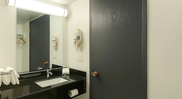 Номер Deluxe Oyster Bay Inn & Suites
