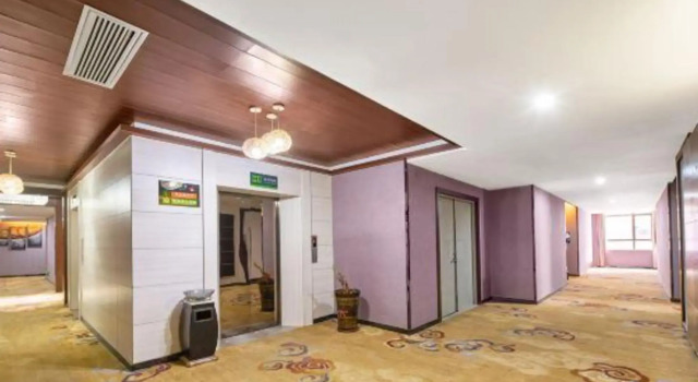 Laiyue Hotel, Boek Hotel Hotels in Guangdong met parkeren, Parkeren