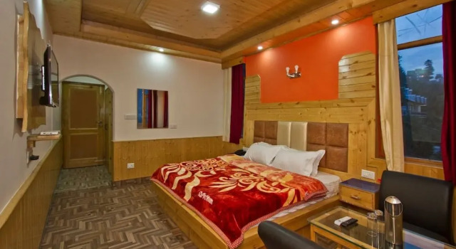 Snow Season Resort Manali
