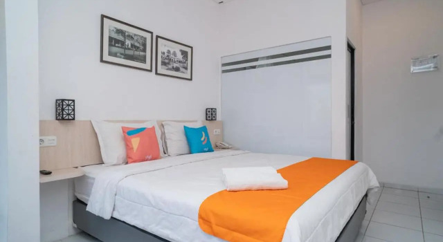 Sans Hotel Fif Fa Premiere Malang, Rezerwuj Hotel Hotele 3-gwiazdkowe w Malang, w pobliżu Universitas Brawijaya Malang, 3*
