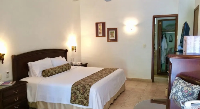 Четырёхместный номер Superior с видом на сад Hotel Hacienda Los Laureles