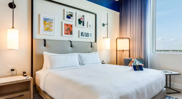 Двухместный номер Guest SERENA Hotel Aventura Miami, Tapestry Collection by Hilton