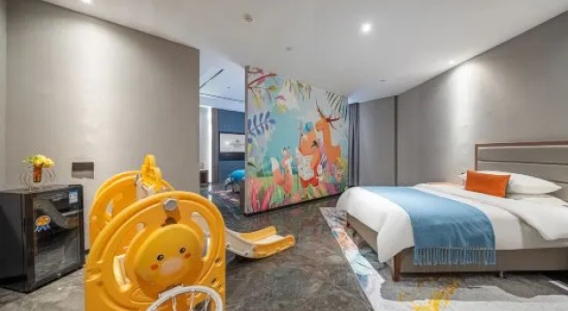 Семейный люкс Tekes Bauhinia Rezen Retreat Hotel (Bagua City Center Taiji Altar Branch)