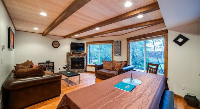 Mt. Baker Rim Cabin #50 - Welcome to The Thirsty Moose Lodge!, Rezerwuj Dom wakacyjny Glacier Stany Zjednoczone