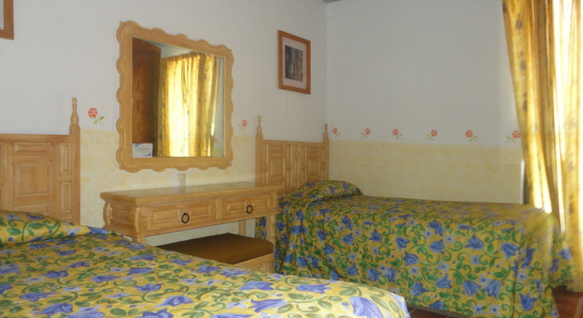 Villas de la Montaña, Забронировать Отель Отели Таско-де-Аларкон с завтраком, Завтраки