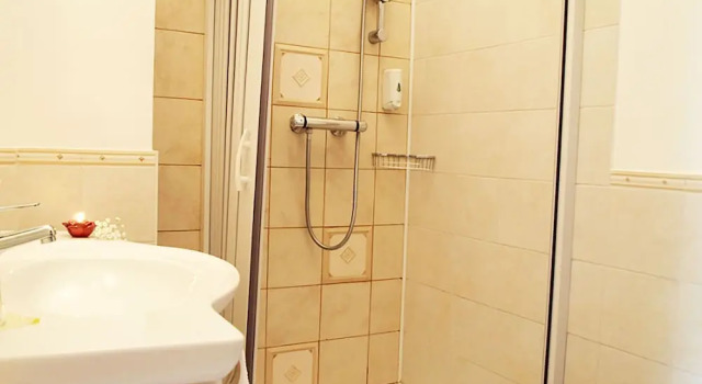 Трёхместный номер Economy с видом на внутренний двор LIncontro B&B Santeramo
