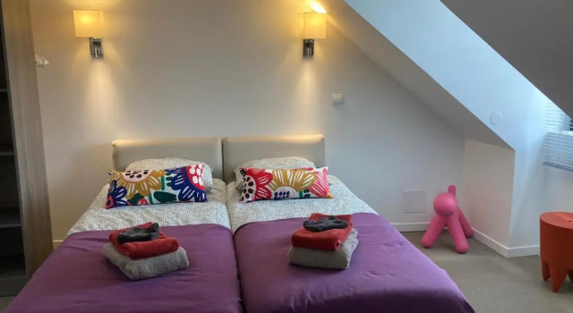 GITE Maison Nomah Maison haut standing proche plages, classé 5*, Varaa Hotelli Hotellit Côtes-d'Armor pysäköinnillä, Pysäköinti