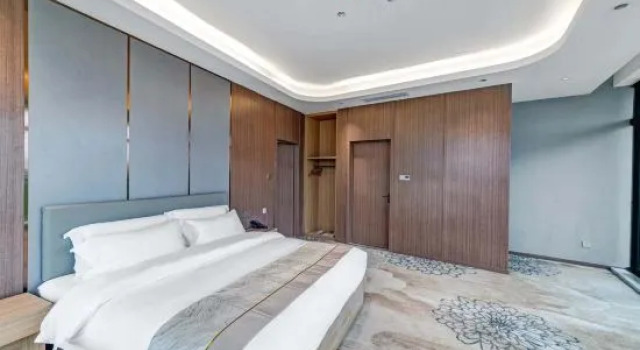 Люкс Deluxe Bright Future International Hotel