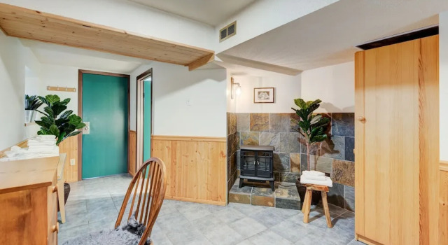 Komfort Apartment Otter Basement