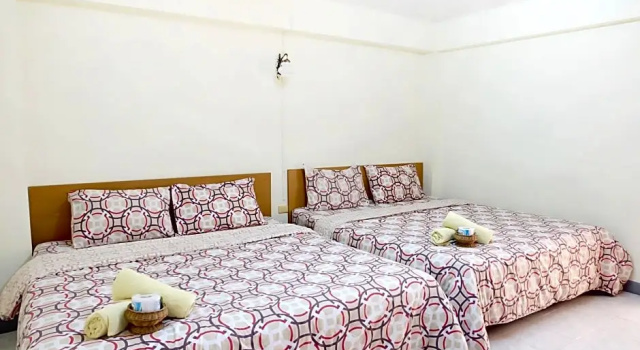 Трёхместный номер Deluxe с балконом Grand Living Place