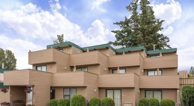 Ramada by Wyndham, Buchen Sie Hotel Hotels in British Columbia mit Pool, Schwimmbad