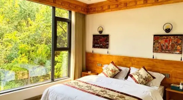 Erji Yashe Sleep by the Mountain · Forest Cottage, Rezerwuj Dom wakacyjny Wille w Balang, Willa