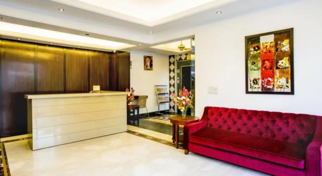 Clarks Inn Nehru Place, Забронировать Отель Площадь Неру Нью-Дели, рядом с Храм Калкаджи Мандир