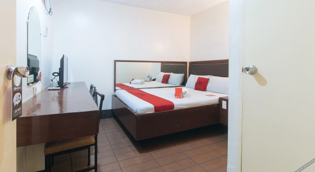 RedDoorz @ Riches Holiday Hotel Avenida, Забронировать Отель Манила 
