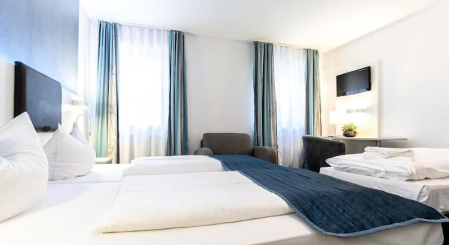Трёхместный номер Standard с видом на город Hotel Wandinger Hof