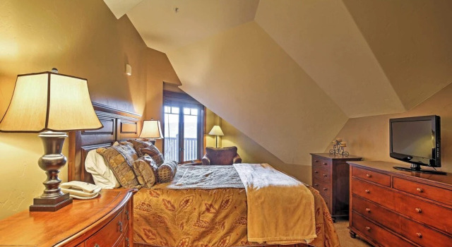Апартаменты Ski-in/ski-out Breckenridge Resort Condo at Peak 7